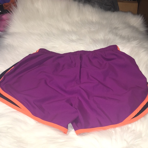 Nike shorts - Picture 3 of 5